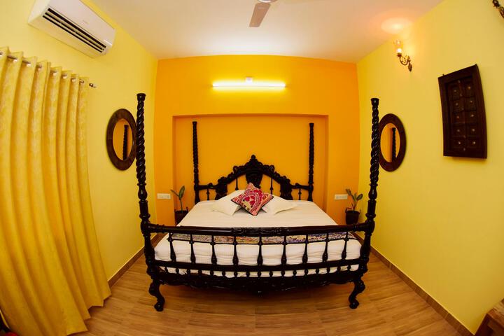 Room 17 of 18