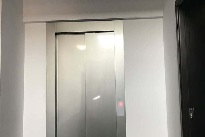 Room 16 of 35
