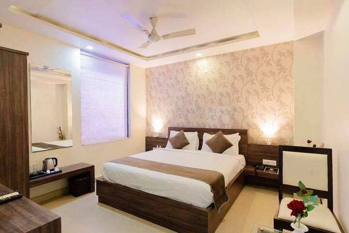 Room 20 of 36