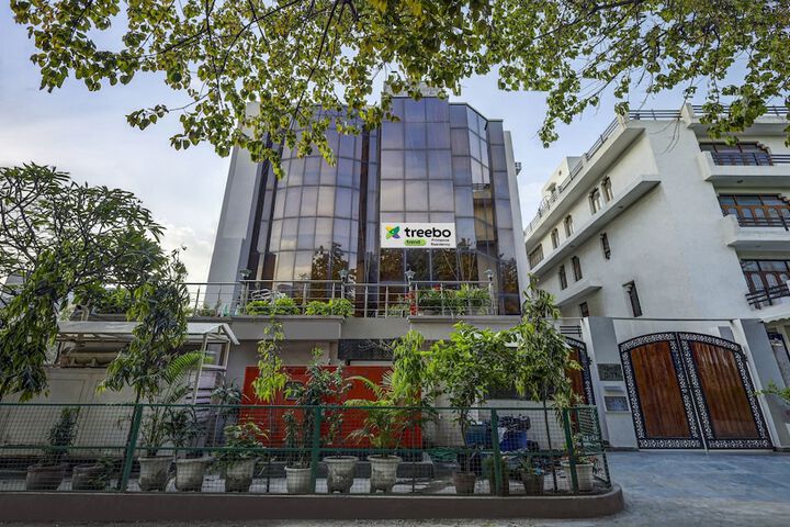 Hotel 27 of 29