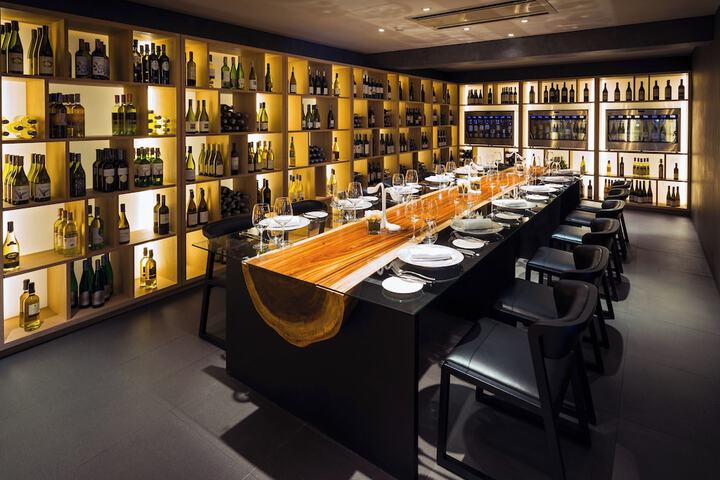 Dining 115 of 208