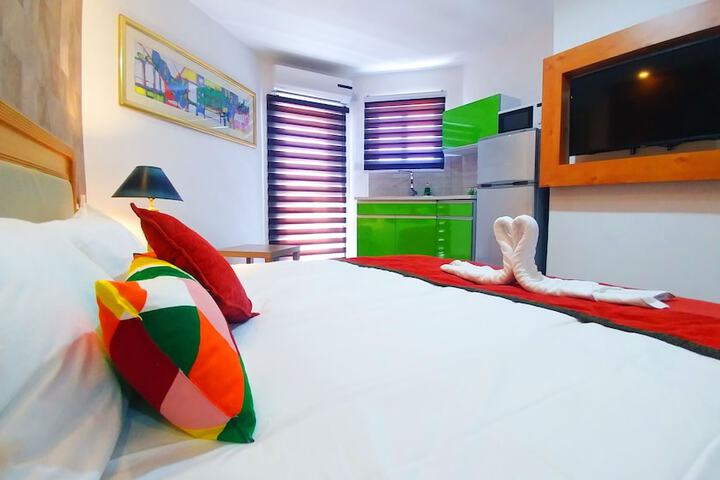 Room 12 of 80