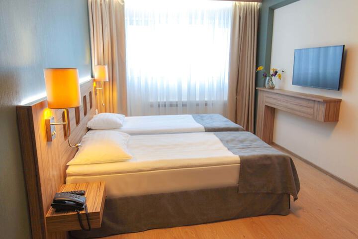 Room 14 of 40