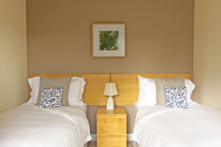Room 4 of 44