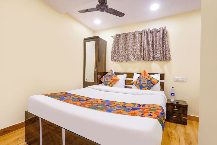 Room 16 of 25