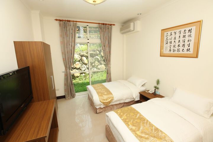 Room 17 of 46