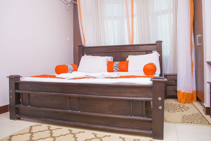 Room 6 of 20