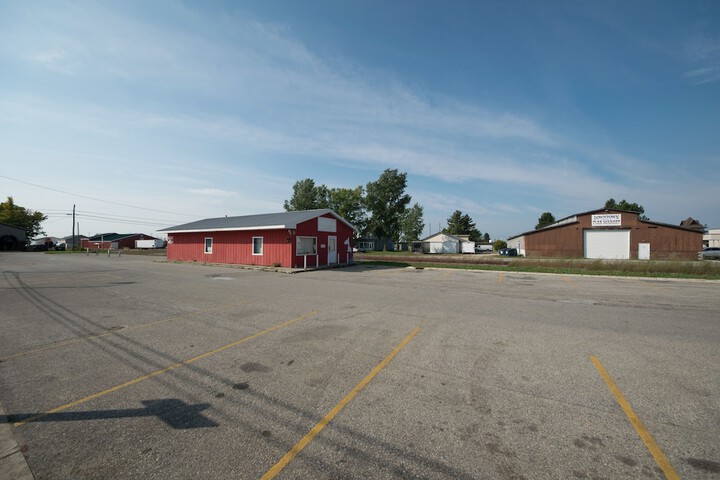 Property Grounds 24 of 29