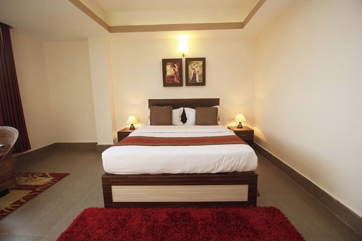 Room 7 of 16