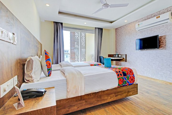 Room 17 of 24