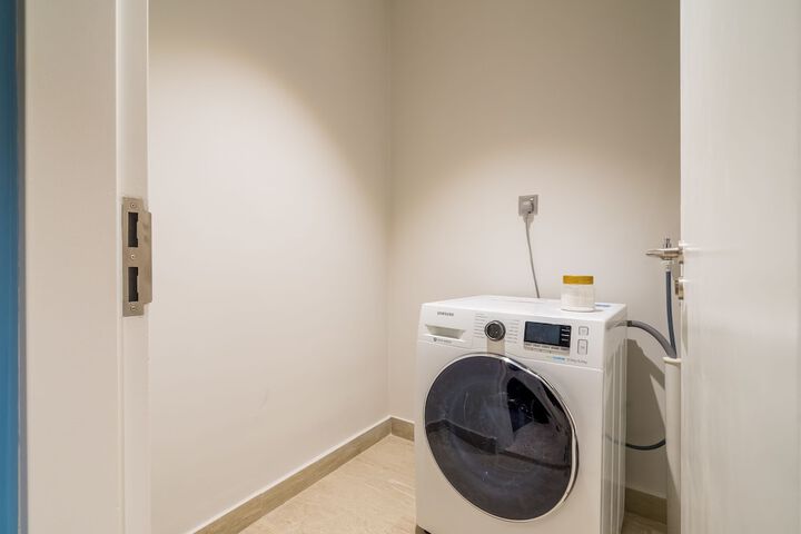Laundry 176 of 216