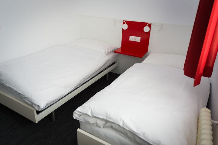Room 6 of 55