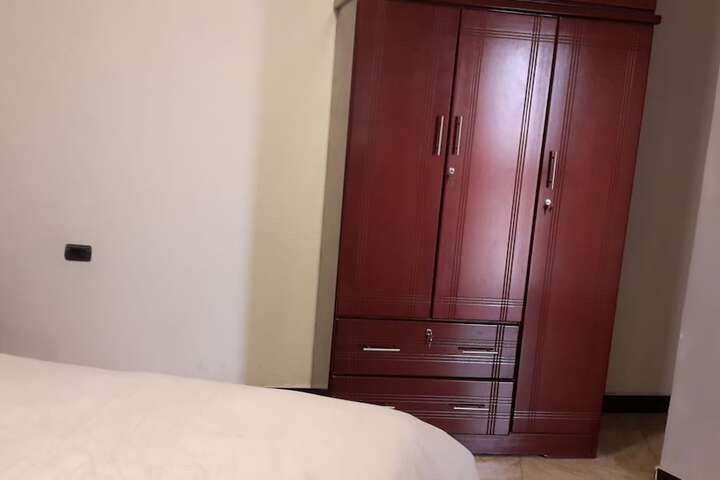 Room 5 of 31