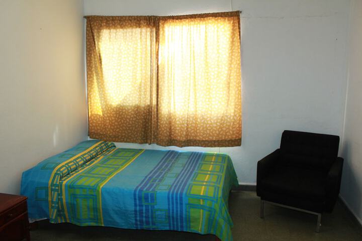 Room 5 of 18