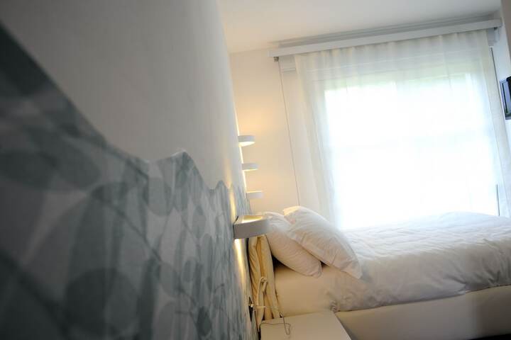 Room 11 of 52