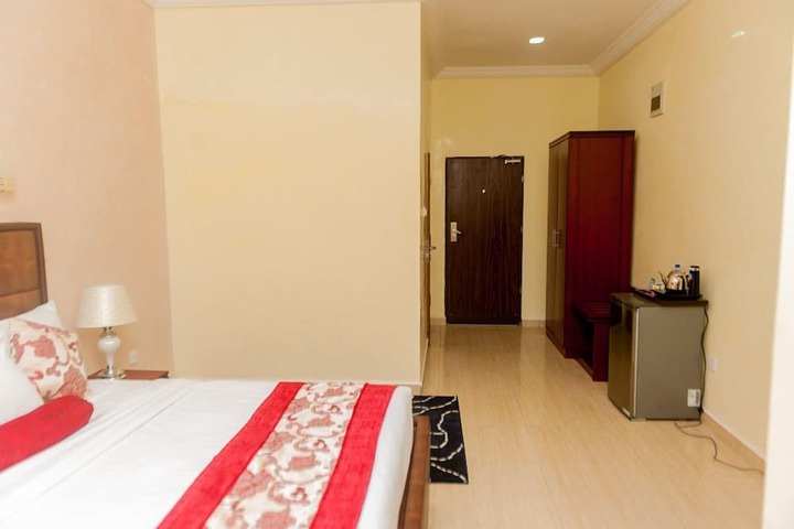 Room 16 of 42