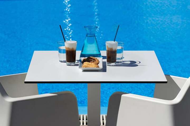 Pool 30 of 70