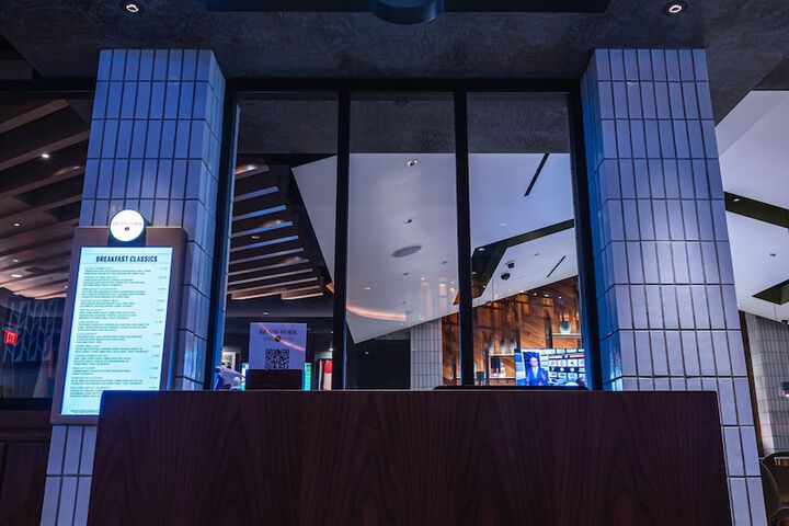 Dining 82 of 134