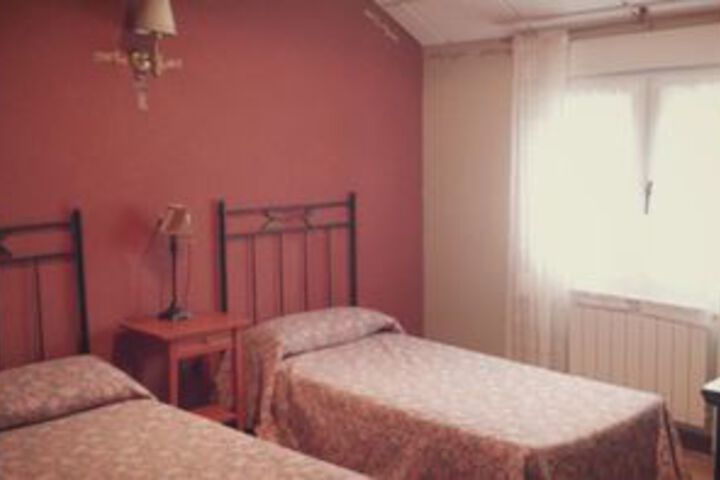 Room 10 of 15
