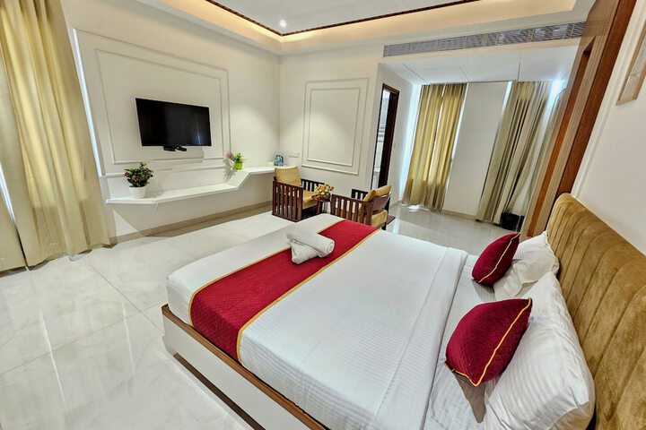 Room 2 of 21