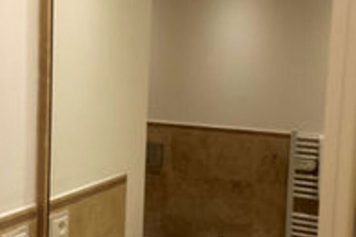Room 15 of 71