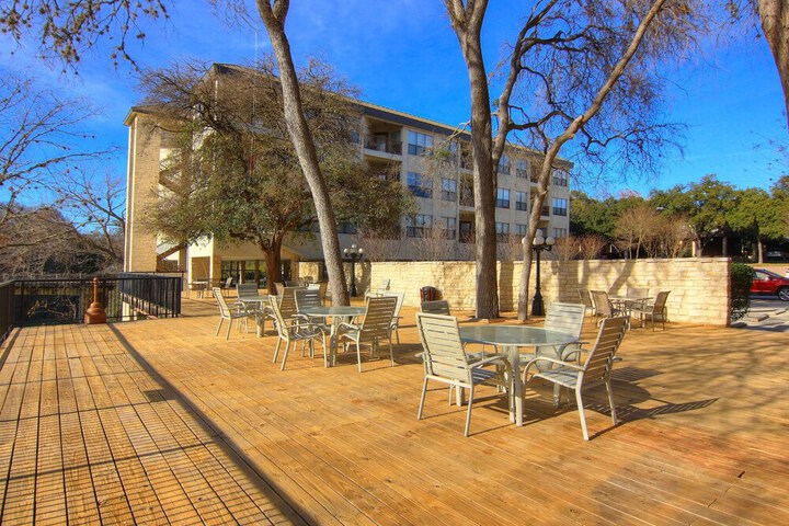 Terrace/Patio 23 of 37