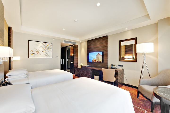 Room 15 of 84