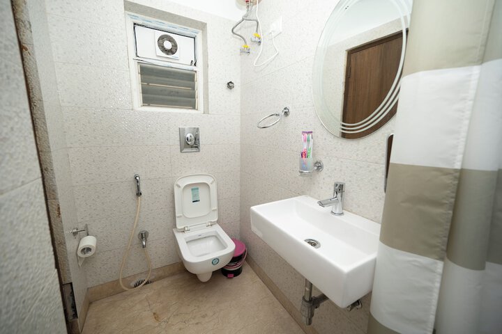 Room 82 of 118