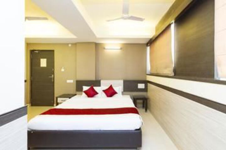 Room 6 of 19