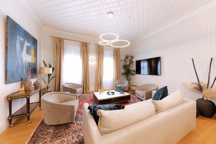 Room 49 of 95