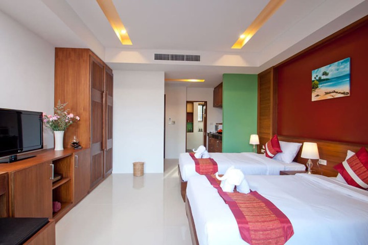 Room 17 of 48