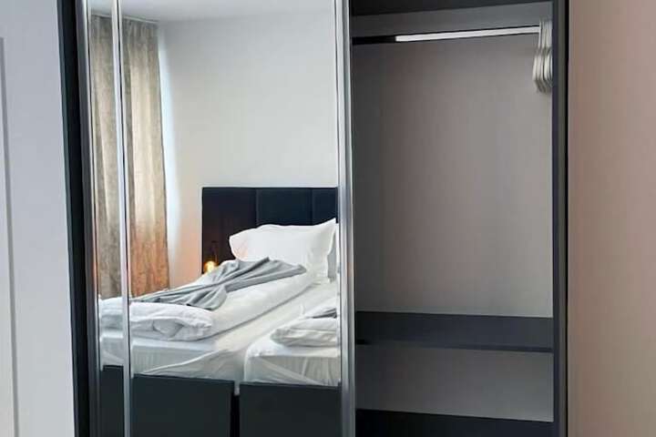 Room 7 of 23