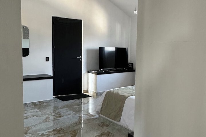 Room 10 of 20