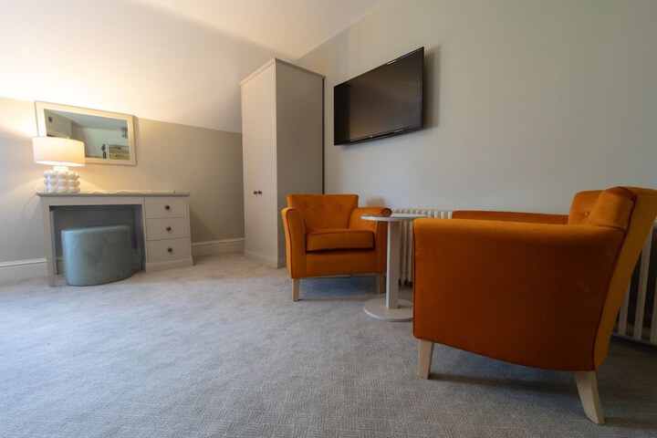 Room 44 of 104