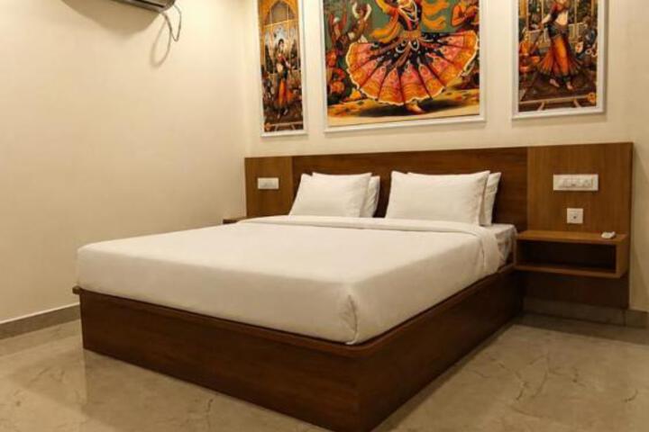 Magnet Hotel