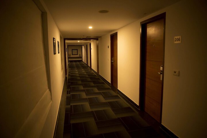 Ballroom/Hall 7 of 8