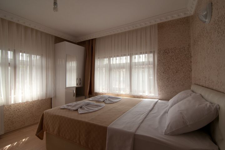 Room 5 of 22