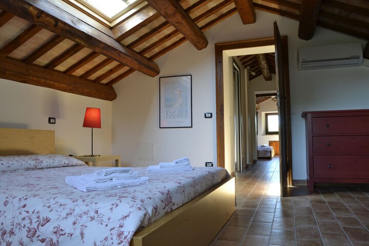 Room 8 of 51