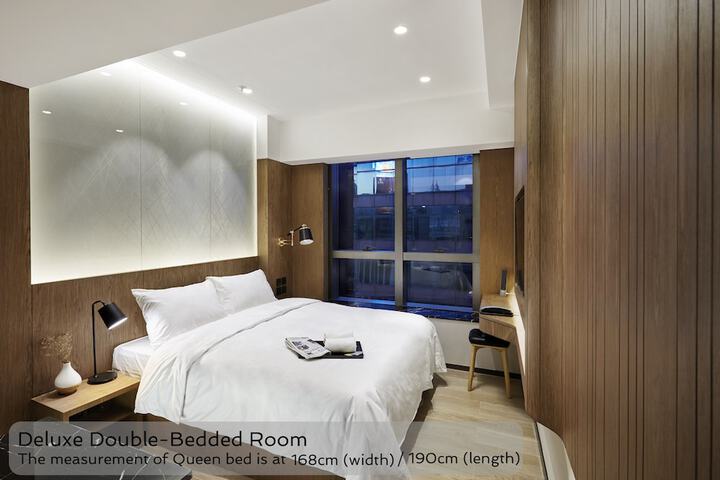 Room 10 of 33
