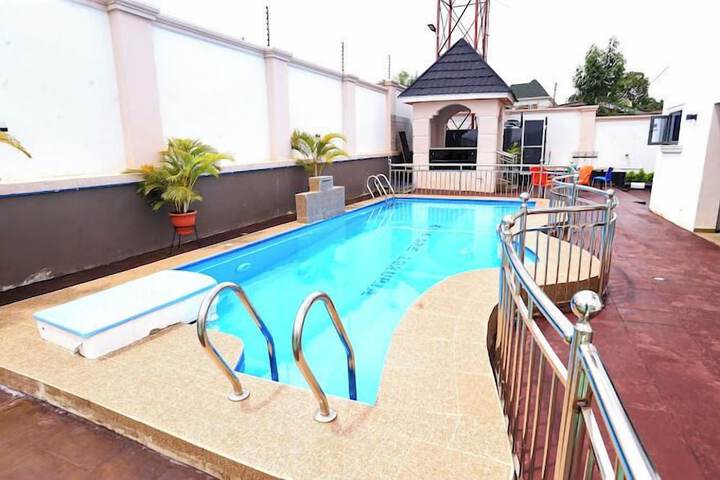 Pool 12 of 40