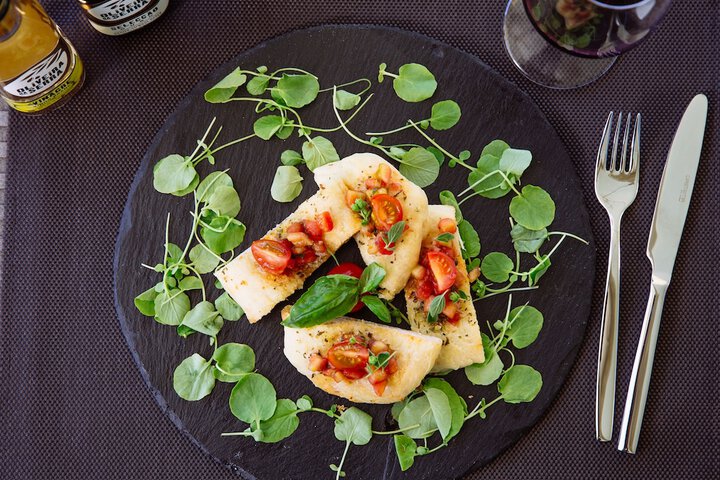 Lounge 96 of 122