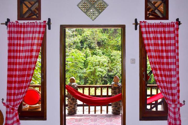 The Hangoutat EcoTravel