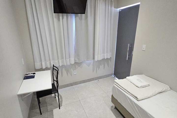 Room 12 of 57