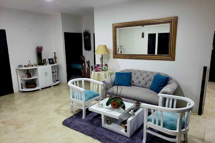 Room 8 of 16