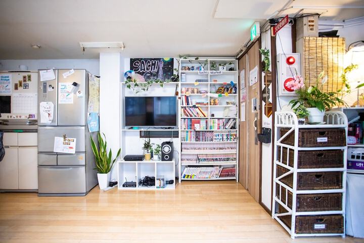 Room 19 of 35