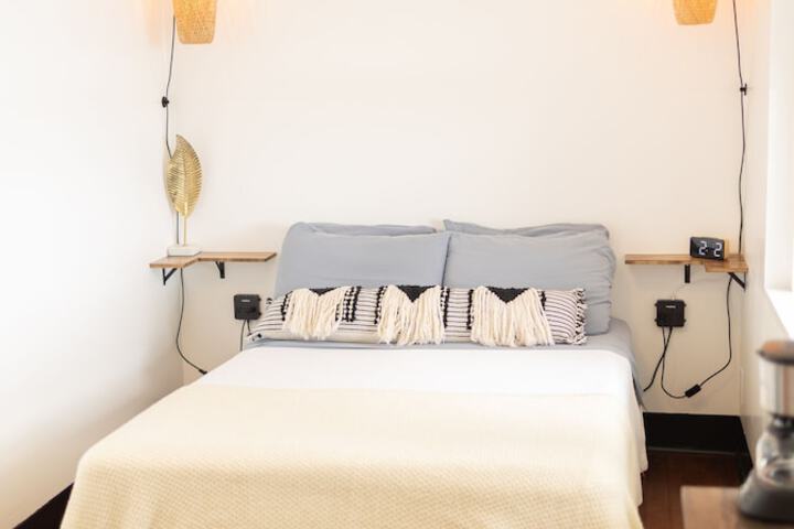 Room 11 of 50