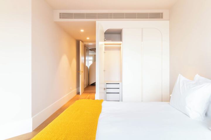 Room 70 of 234