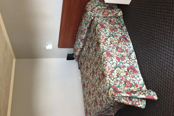 Room 2 of 3