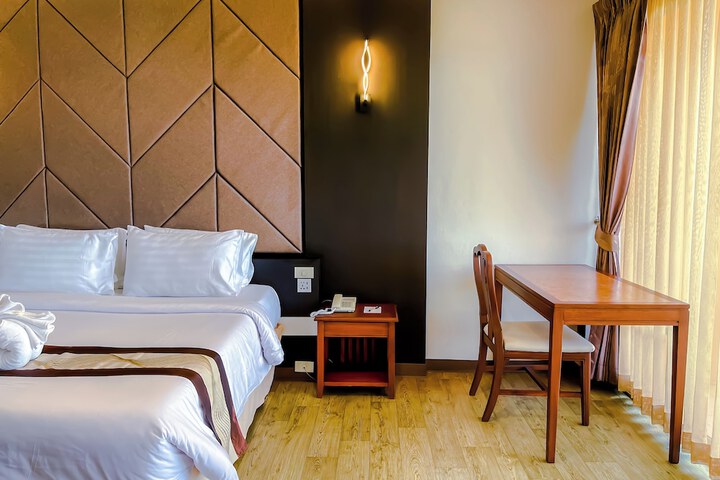 Room 25 of 74