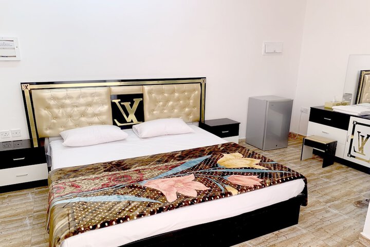 Room 14 of 71